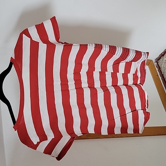 Rust and ivory striped tee with embroidered stripes - Picture 4 of 5